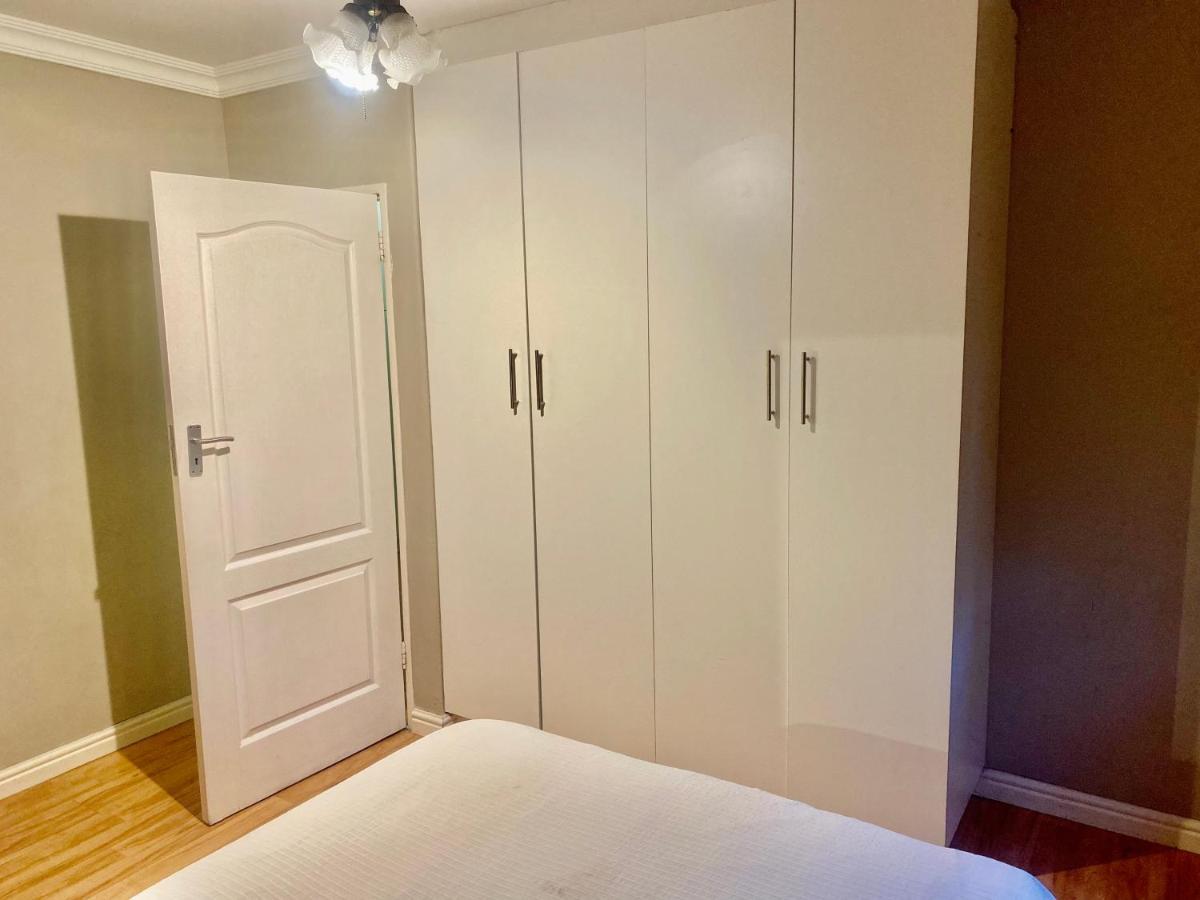 Beautiful Apartment In Century City Kapstadt Exterior foto